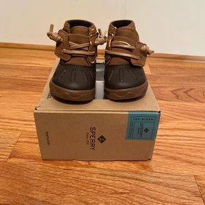 Kids Sperry duck boot